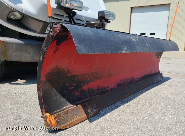 image for item ET9996 2009 GMC C5500  dump flatbed truck