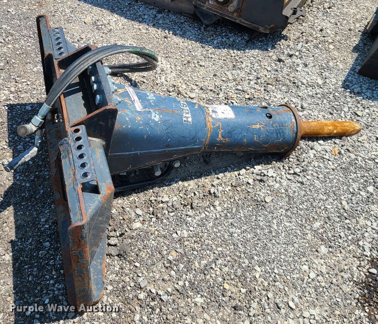 image for item ET9999 Bobcat HB980  skid steer breaker