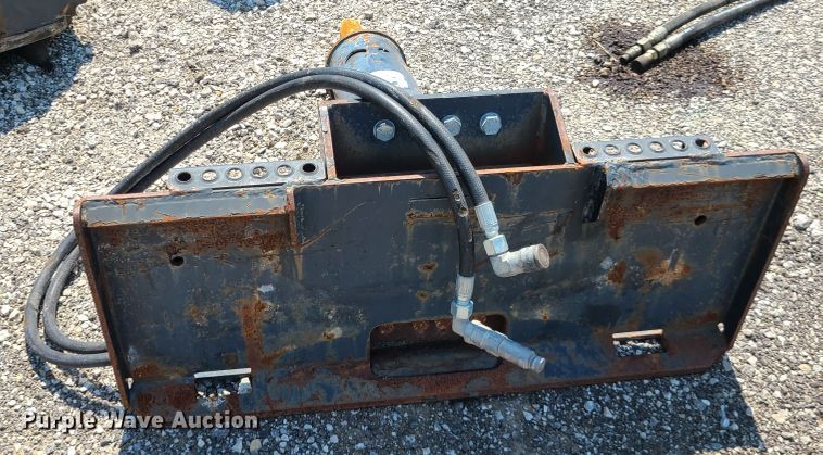 image for item ET9999 Bobcat HB980  skid steer breaker