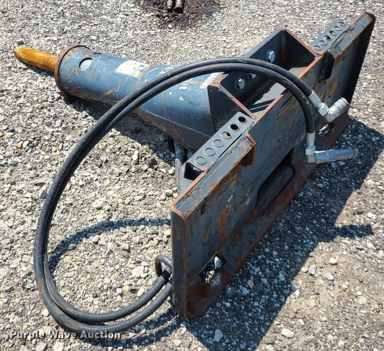 image for item ET9999 Bobcat HB980  skid steer breaker