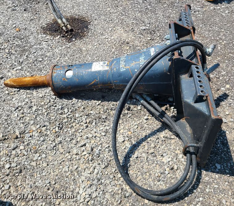 image for item ET9999 Bobcat HB980  skid steer breaker