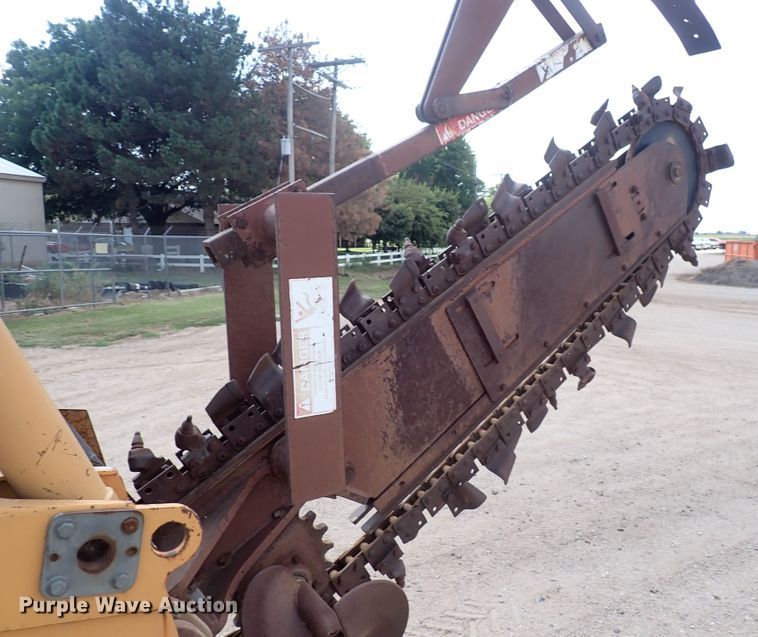 image for item EV9919 1994 Case 460  trencher