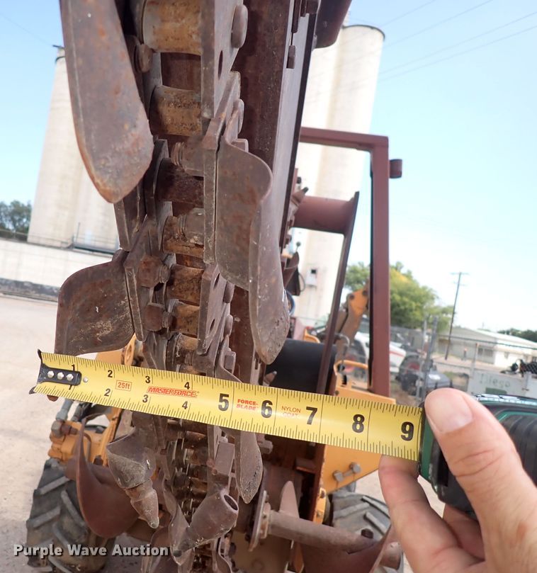 image for item EV9919 1994 Case 460  trencher