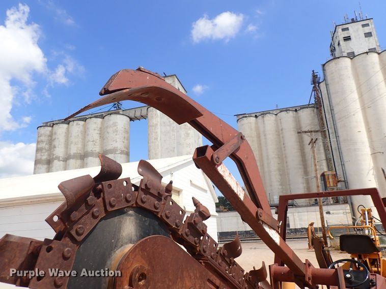 image for item EV9919 1994 Case 460  trencher