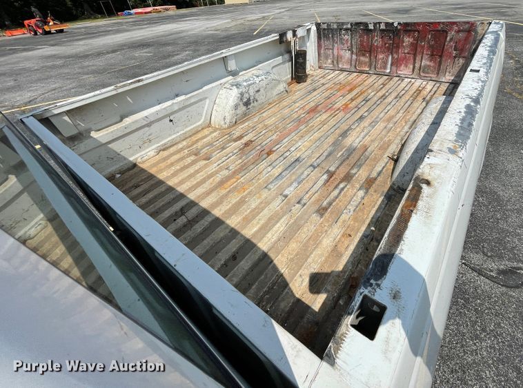 image for item IC9482 1993 GMC Sierra 2500  pickup truck