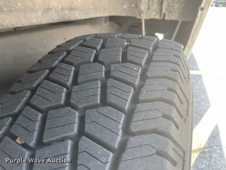 image for item IC9482 1993 GMC Sierra 2500  pickup truck