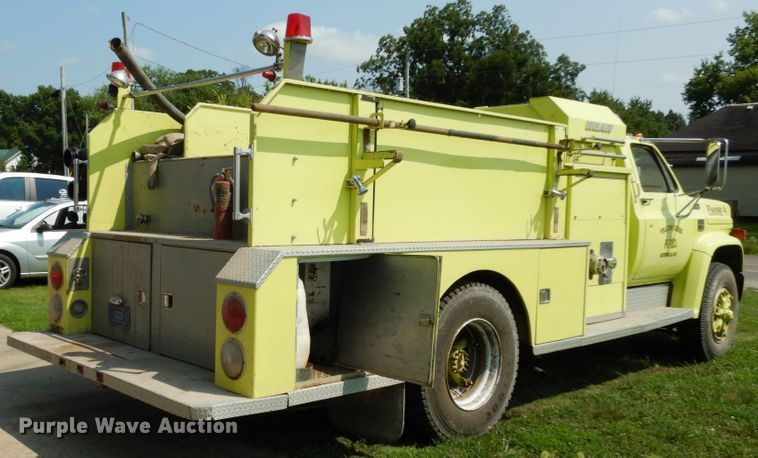 image for item II9680 1977 Chevrolet C65  pumper fire truck