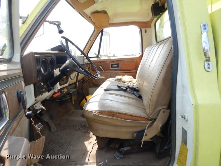 image for item II9680 1977 Chevrolet C65  pumper fire truck