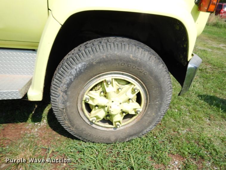 image for item II9680 1977 Chevrolet C65  pumper fire truck