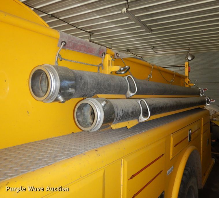 image for item II9681 1973 Ford 800  pumper fire truck