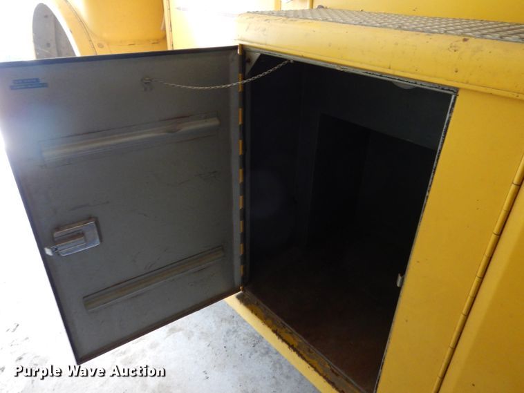 image for item II9681 1973 Ford 800  pumper fire truck