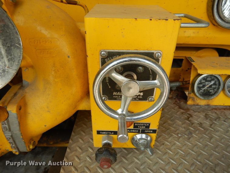 image for item II9681 1973 Ford 800  pumper fire truck