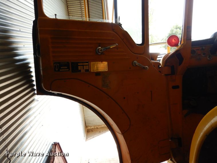 image for item II9681 1973 Ford 800  pumper fire truck