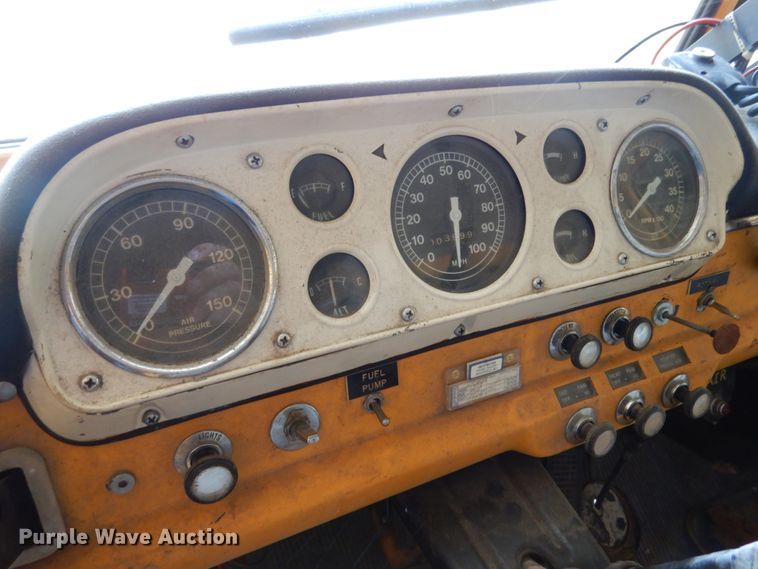 image for item II9681 1973 Ford 800  pumper fire truck