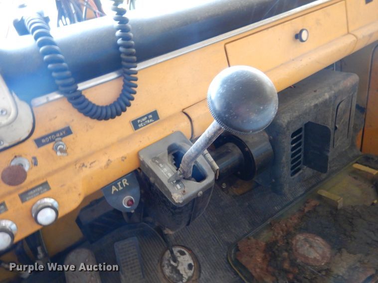 image for item II9681 1973 Ford 800  pumper fire truck