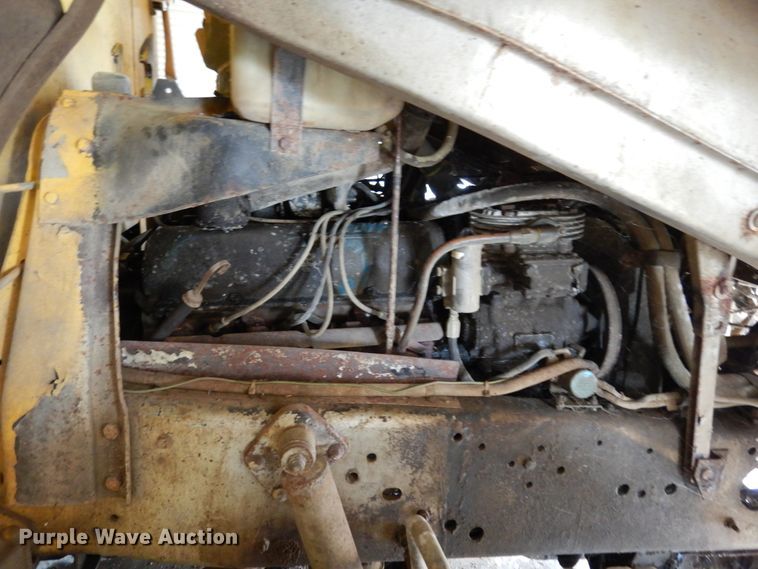 image for item II9681 1973 Ford 800  pumper fire truck