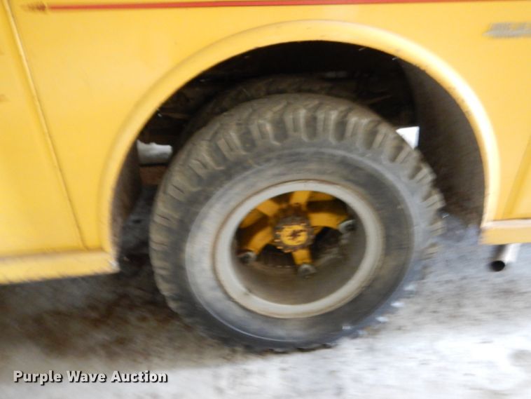 image for item II9681 1973 Ford 800  pumper fire truck