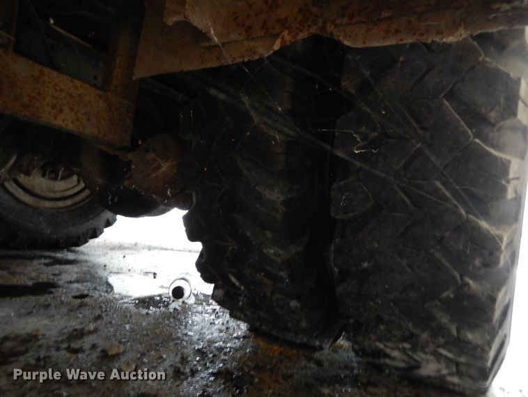 image for item II9681 1973 Ford 800  pumper fire truck