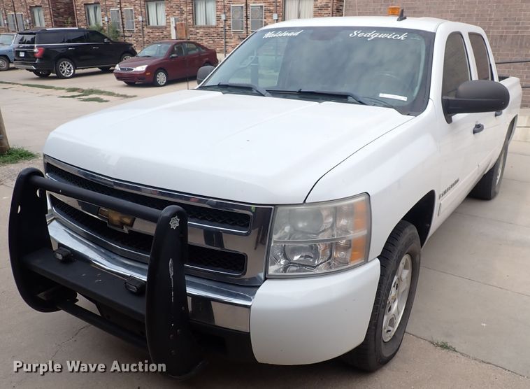 image for item IJ9881 2008 Chevrolet Silverado 1500  Crew Cab pickup truck