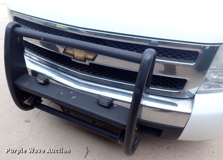 image for item IJ9881 2008 Chevrolet Silverado 1500  Crew Cab pickup truck