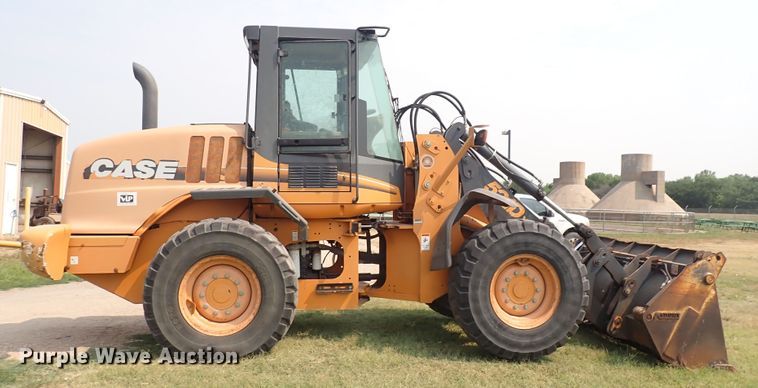 image for item IJ9902 2004 Case 521DXT  wheel loader