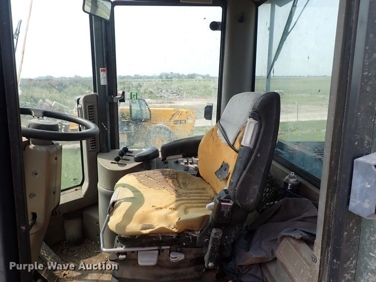 image for item IJ9902 2004 Case 521DXT  wheel loader