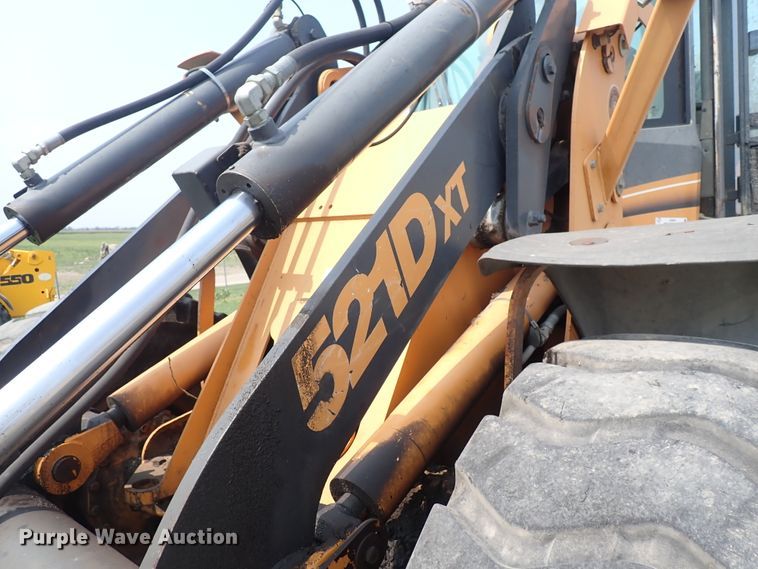 image for item IJ9902 2004 Case 521DXT  wheel loader