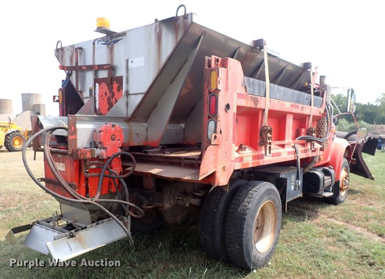 image for item IJ9906 1993 International 4900  dump truck