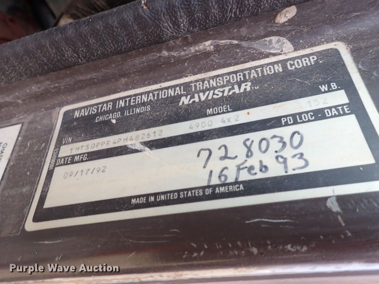 image for item IJ9906 1993 International 4900  dump truck