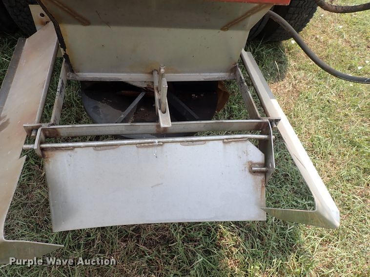 image for item IJ9906 1993 International 4900  dump truck