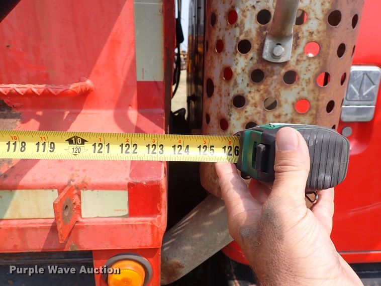 image for item IJ9906 1993 International 4900  dump truck