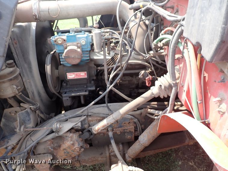 image for item IJ9906 1993 International 4900  dump truck