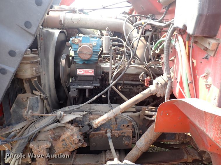 image for item IJ9906 1993 International 4900  dump truck