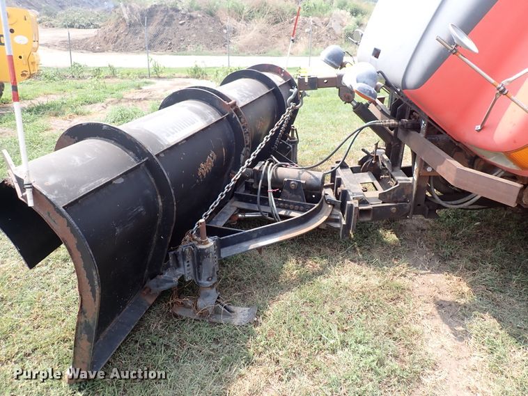 image for item IJ9906 1993 International 4900  dump truck