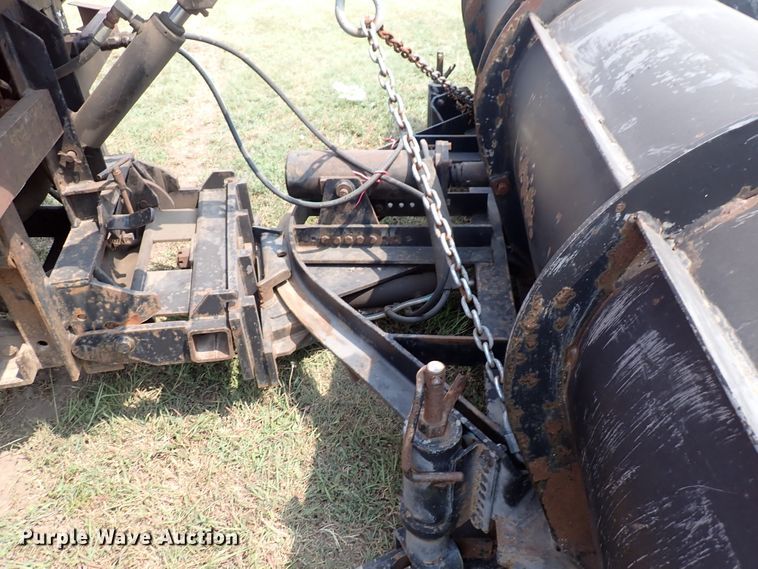 image for item IJ9906 1993 International 4900  dump truck