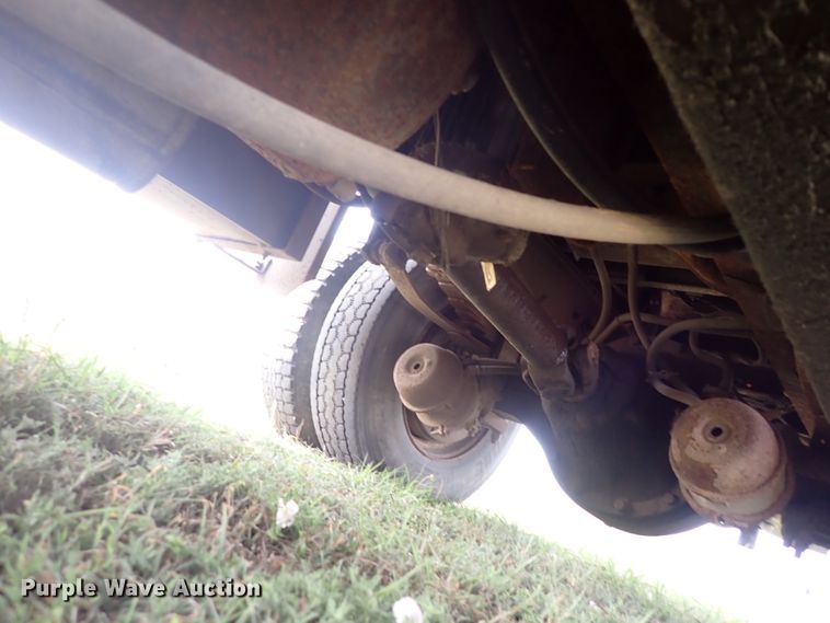 image for item IJ9906 1993 International 4900  dump truck