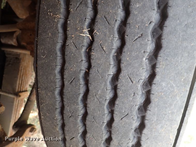 image for item IJ9906 1993 International 4900  dump truck