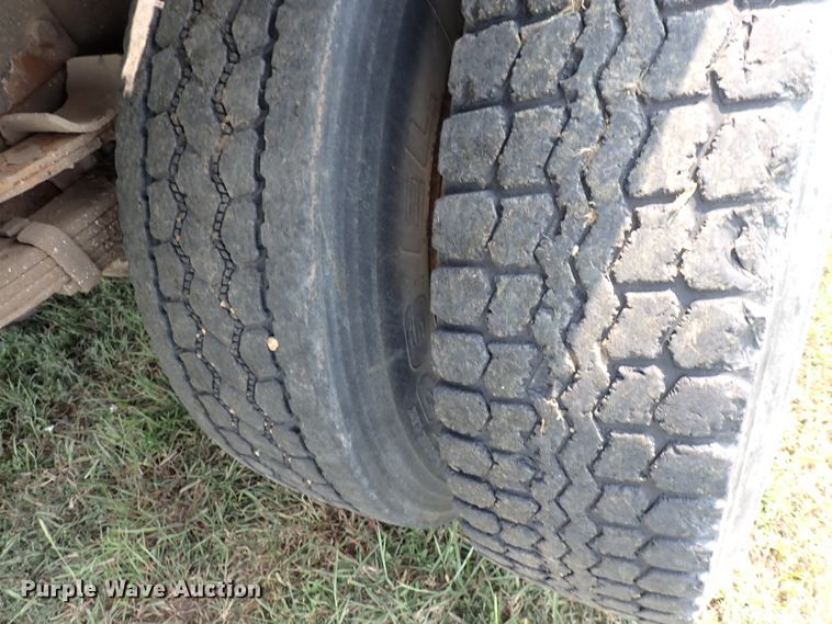 image for item IJ9906 1993 International 4900  dump truck