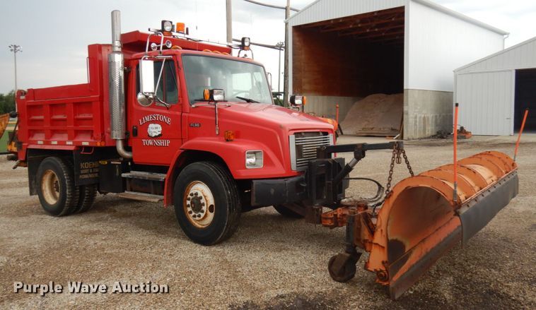 image for item IL9962 2001 Freightliner FL80  dump truck