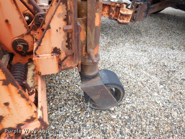 image for item IL9962 2001 Freightliner FL80  dump truck