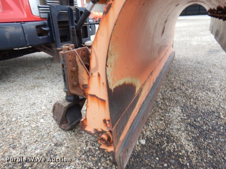 image for item IL9962 2001 Freightliner FL80  dump truck