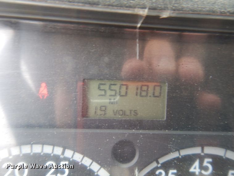 image for item IL9962 2001 Freightliner FL80  dump truck