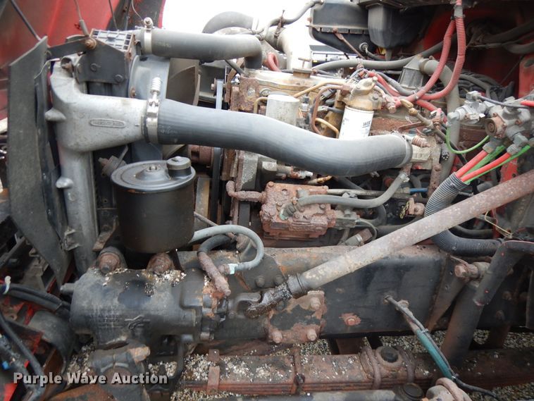 image for item IL9962 2001 Freightliner FL80  dump truck