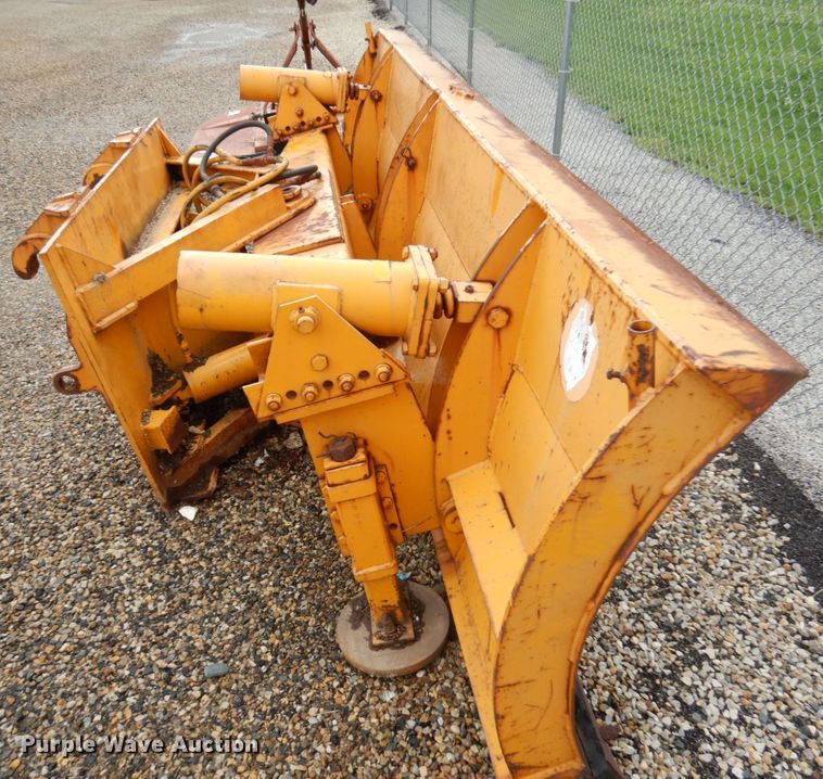 image for item IL9964 Henke  12'W snow plow