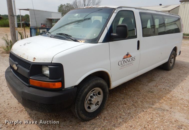 image for item IR9006 2007 Chevrolet Express 3500  van