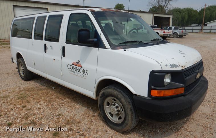 image for item IR9006 2007 Chevrolet Express 3500  van