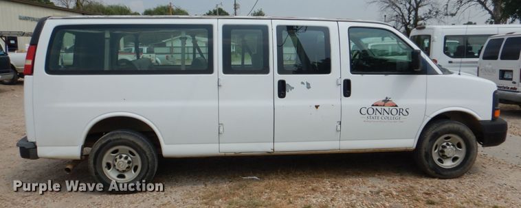 image for item IR9006 2007 Chevrolet Express 3500  van