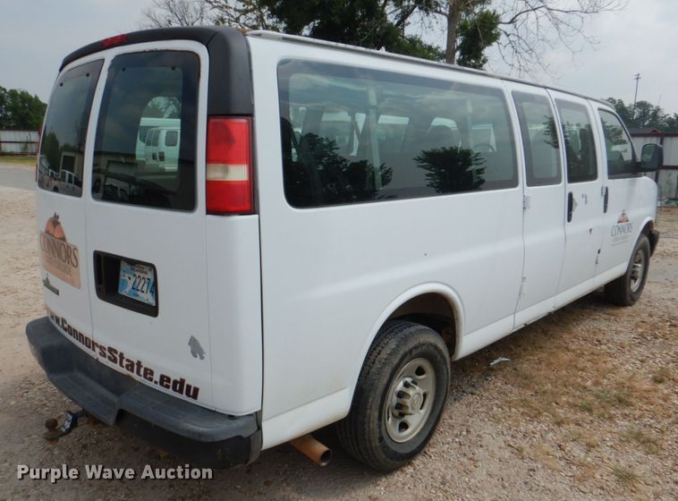 image for item IR9006 2007 Chevrolet Express 3500  van
