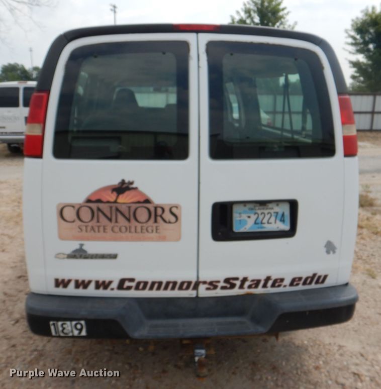 image for item IR9006 2007 Chevrolet Express 3500  van