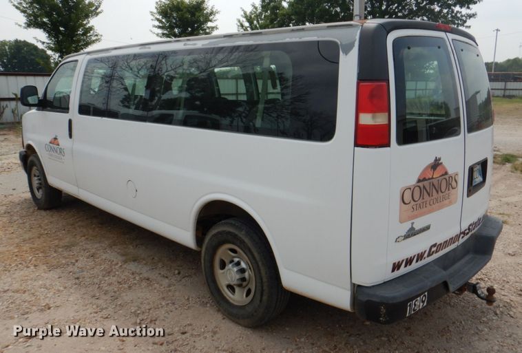 image for item IR9006 2007 Chevrolet Express 3500  van